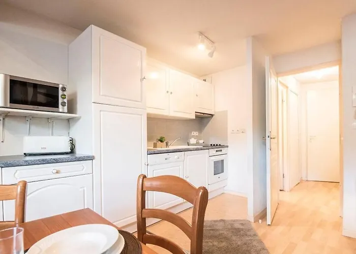 3 Etoiles Avec Parking, 6 Personnes, Lary - Fr-1-296-382 Apartmán *